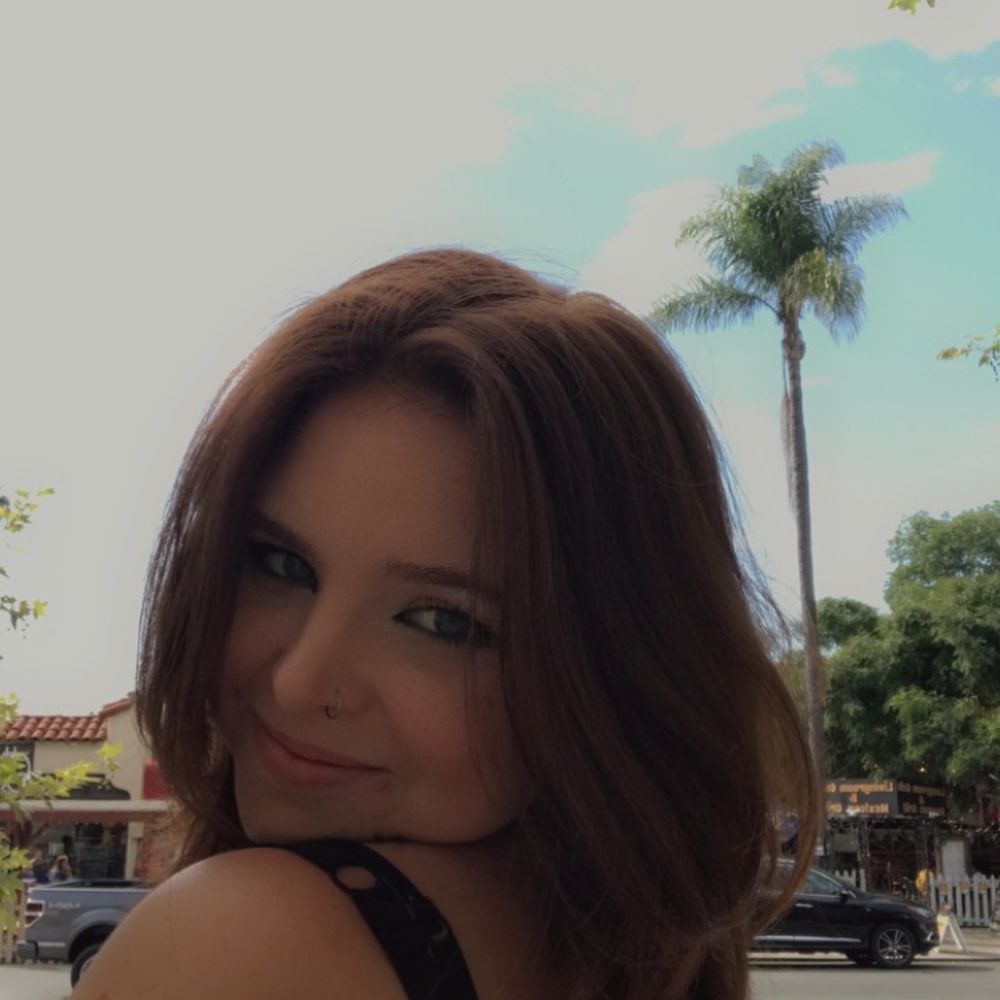 Meet your Posher, Caitlin